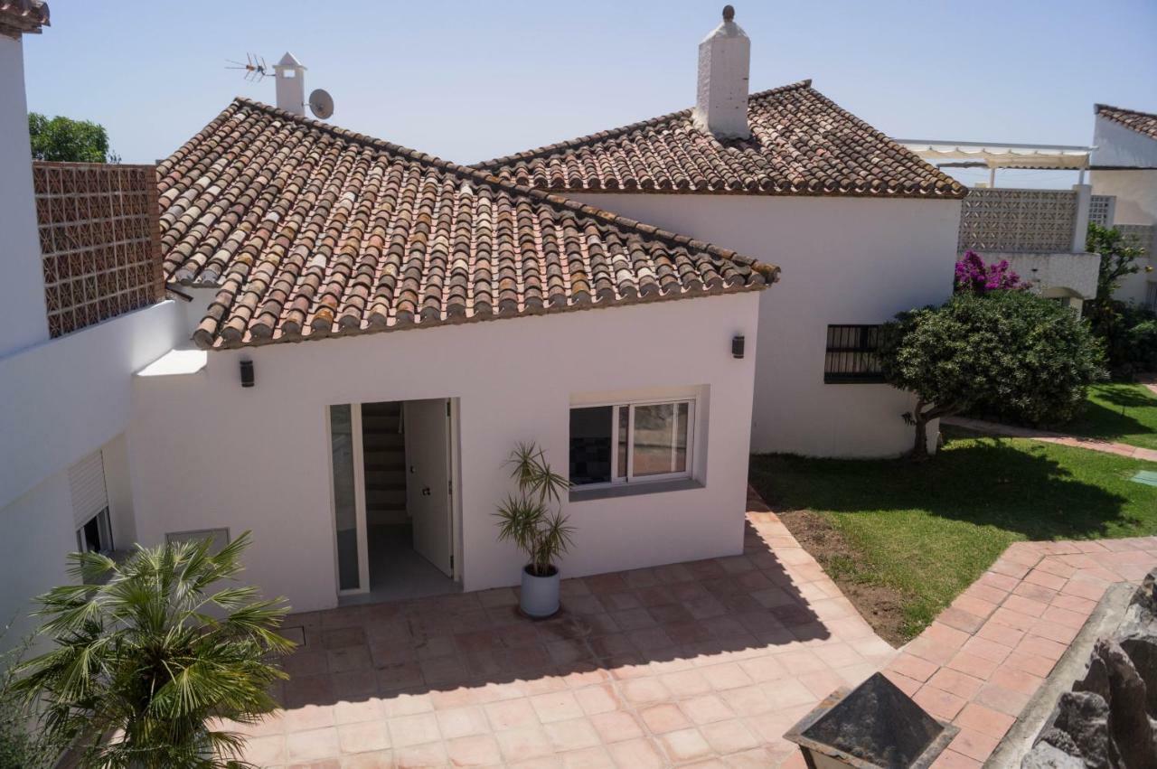Beach-Front Bahia Dorada Estepona Exterior foto